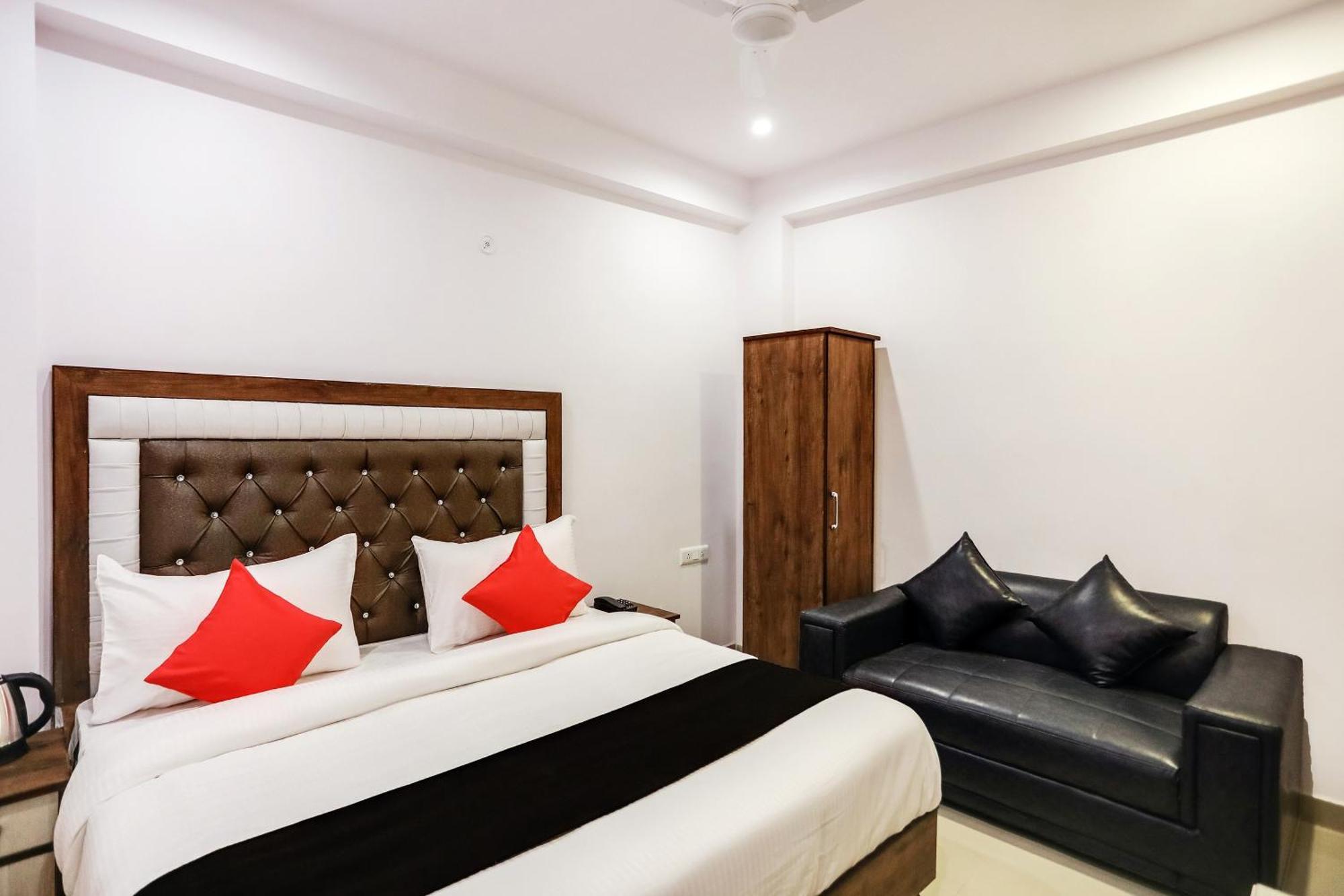 Hotel O Golden Stone Ghaziabad Εξωτερικό φωτογραφία
