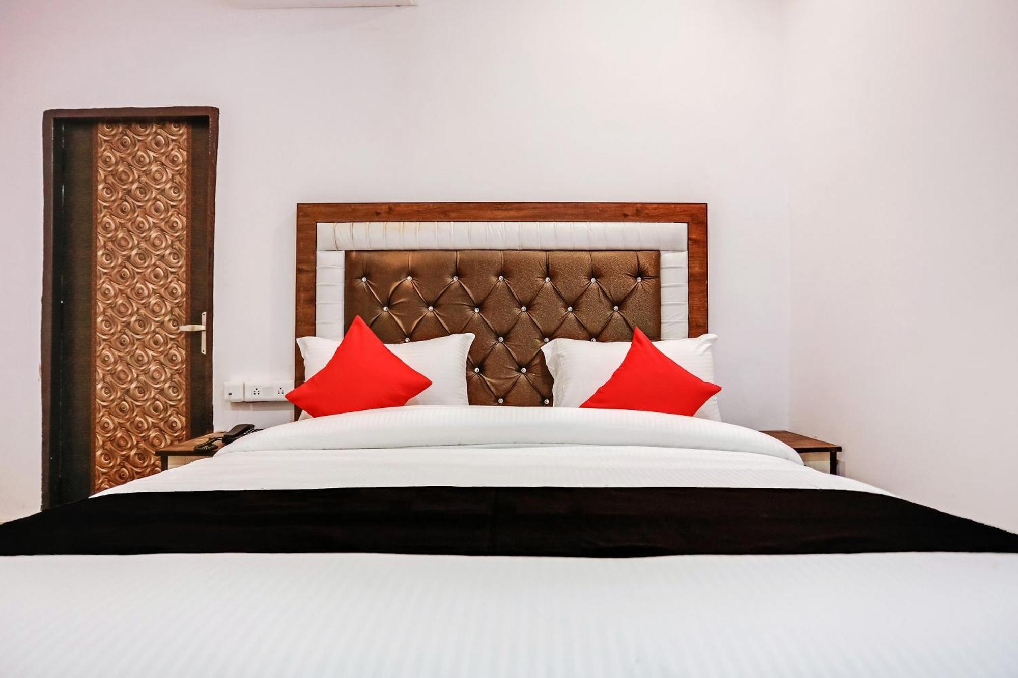 Hotel O Golden Stone Ghaziabad Εξωτερικό φωτογραφία