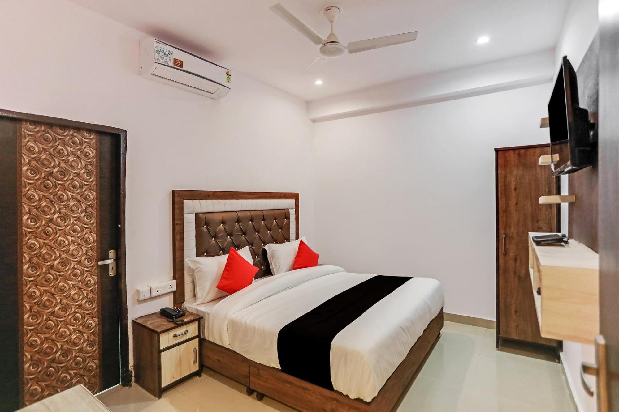 Hotel O Golden Stone Ghaziabad Εξωτερικό φωτογραφία