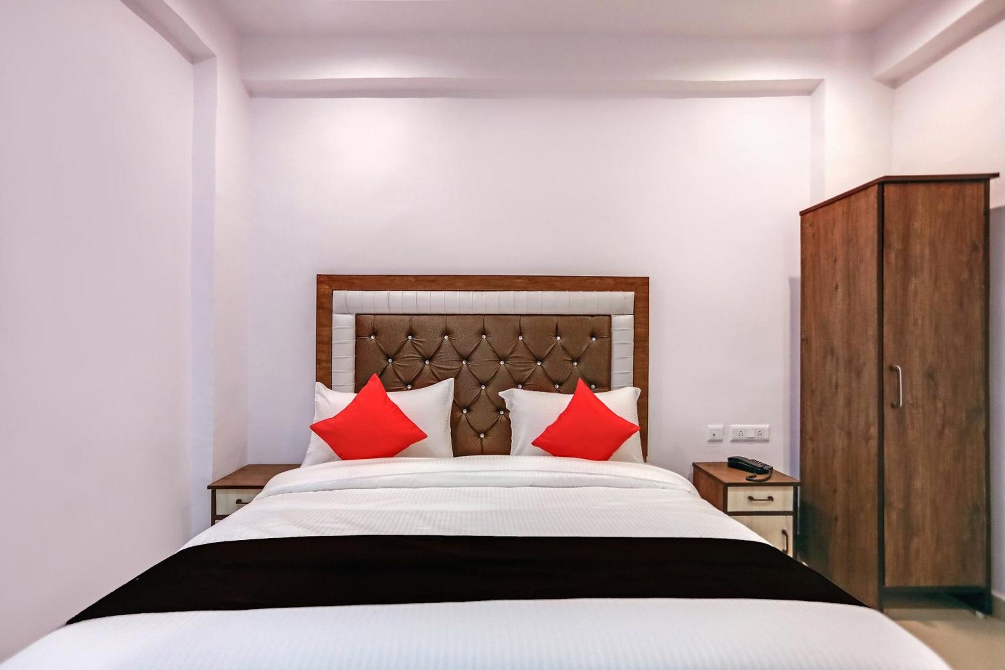 Hotel O Golden Stone Ghaziabad Εξωτερικό φωτογραφία