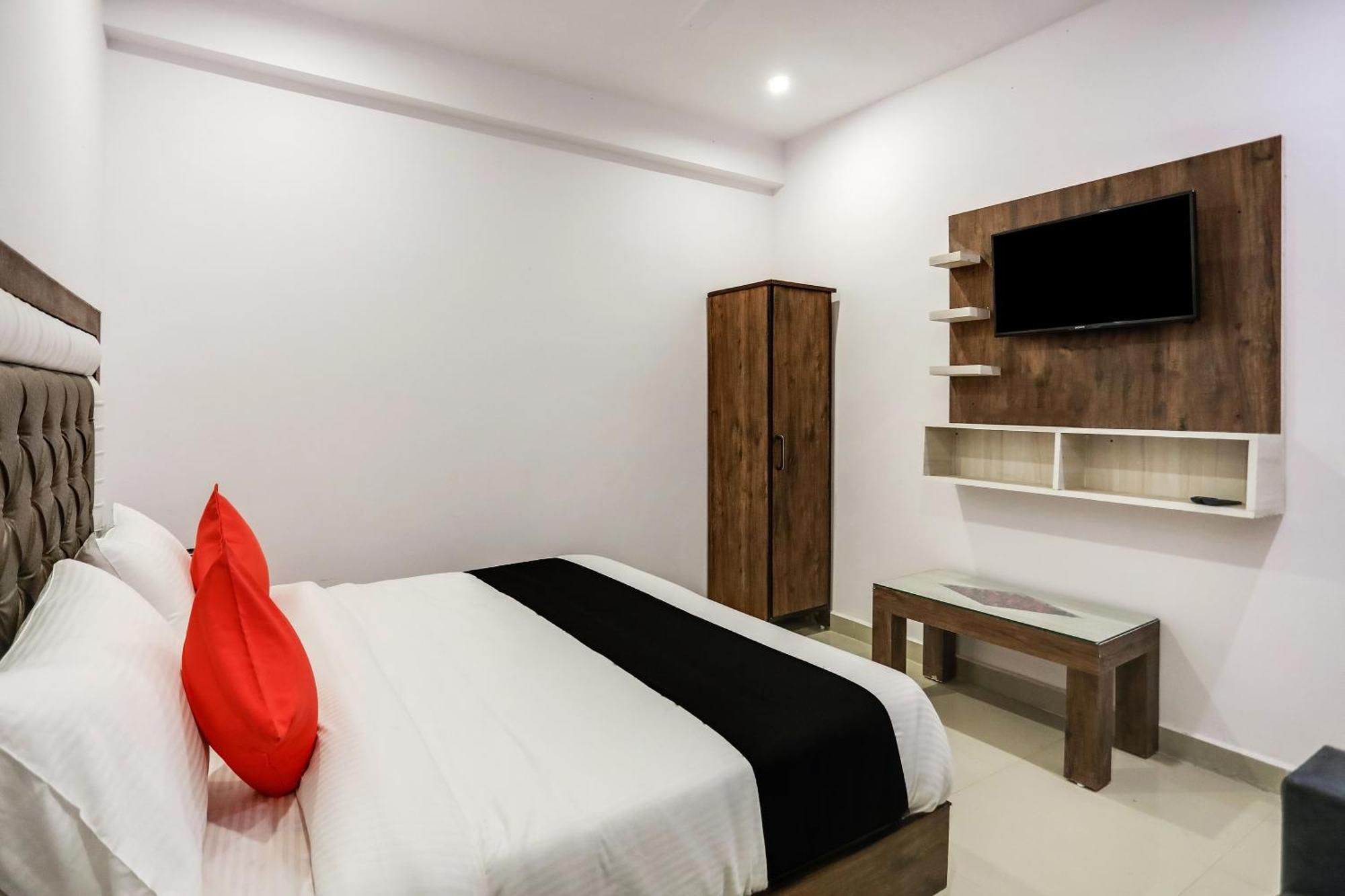 Hotel O Golden Stone Ghaziabad Εξωτερικό φωτογραφία